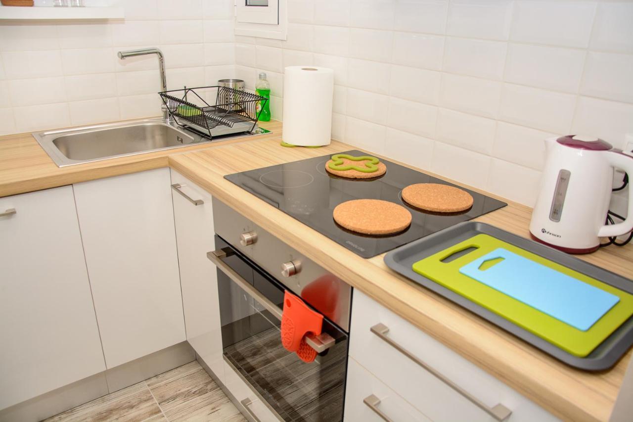 Fully Renovated And Relaxing Apartment Atenas Exterior foto