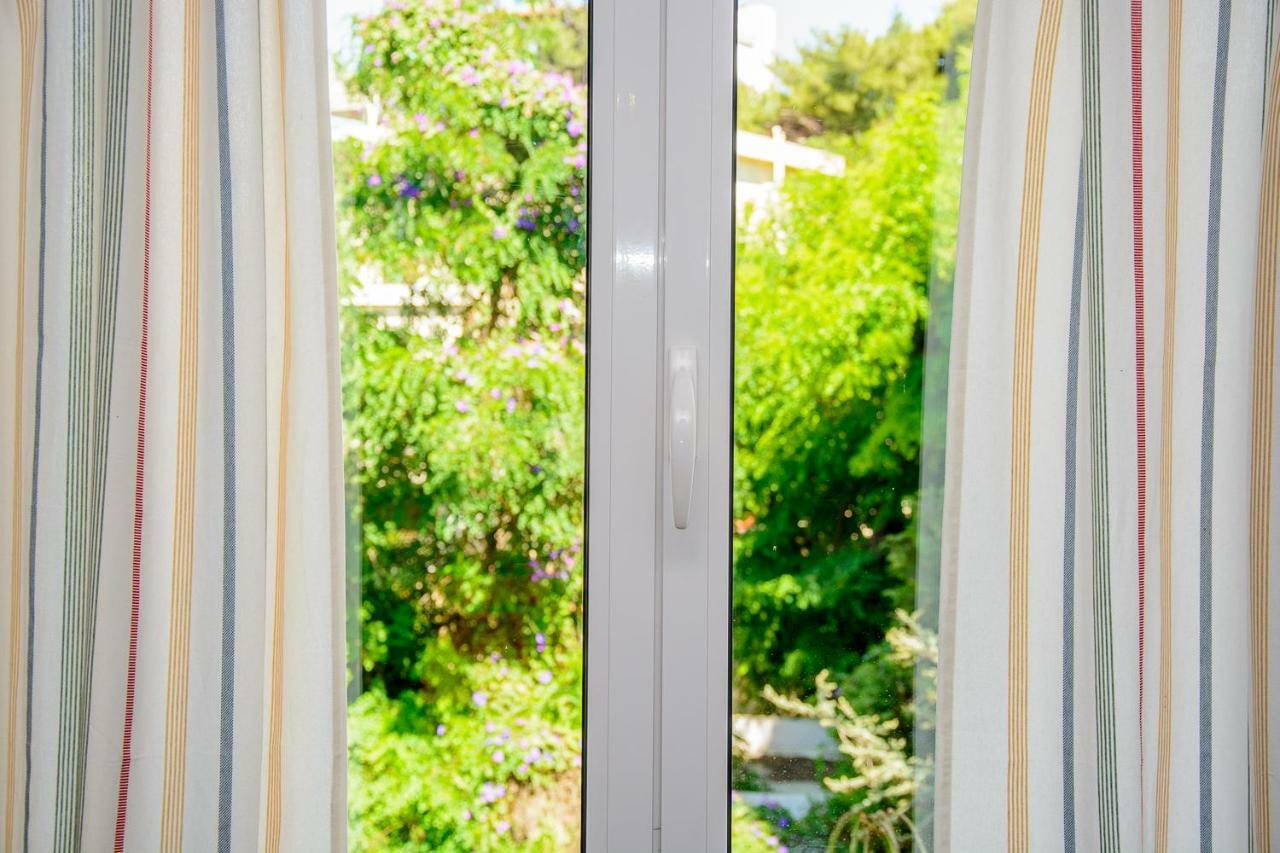 Fully Renovated And Relaxing Apartment Atenas Exterior foto